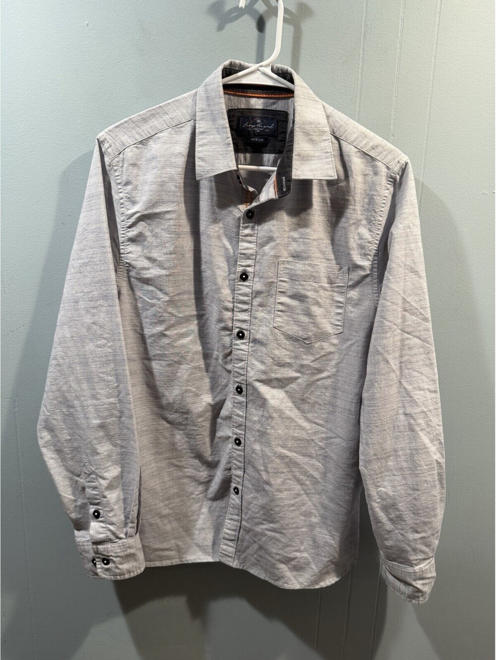Mens Across The Pond Shirt Button Down Size Medium Light Gray